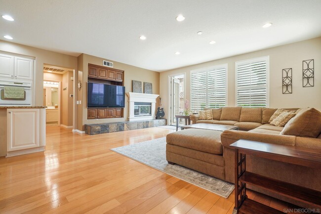 Building Photo - 43 Topanga