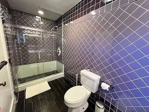 Building Photo - 2597 Dearborn Dr