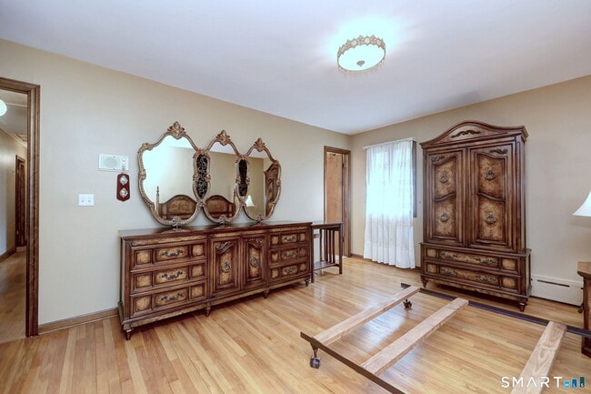 Building Photo - 4565 Madison Ave