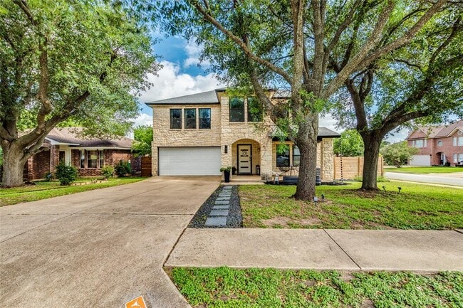 Building Photo - 1007 Silverstone Ln