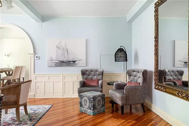 Building Photo - 75 Green End Ave