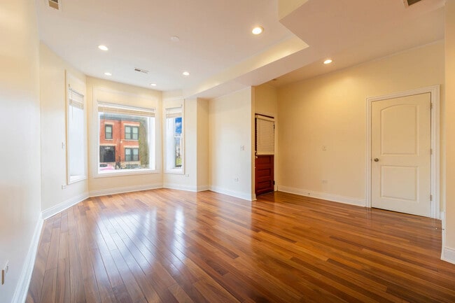 Building Photo - 3827 W Flournoy St