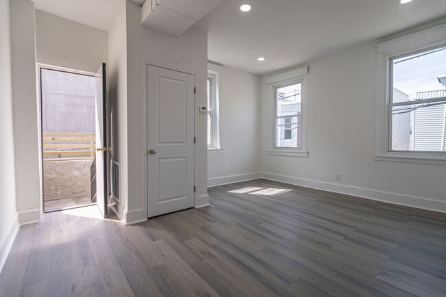 Building Photo - 2410 Wharton St