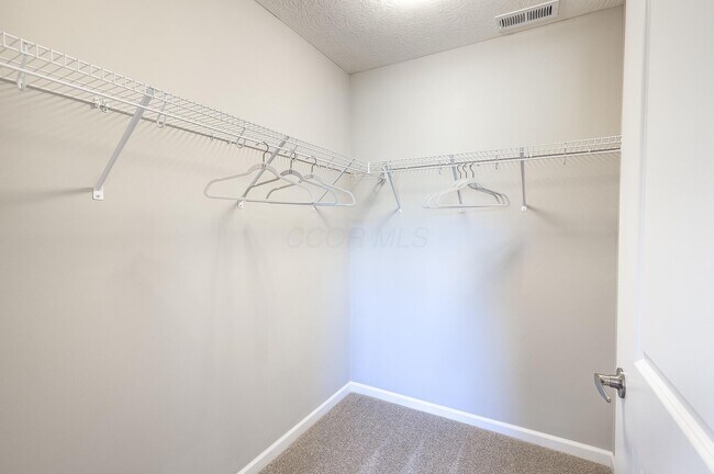 Building Photo - 24 Glade Lp
