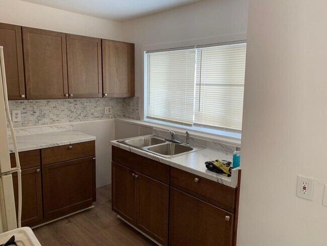 Building Photo - Cozy 3-Bed Home with Spacious Yard in Inkster!