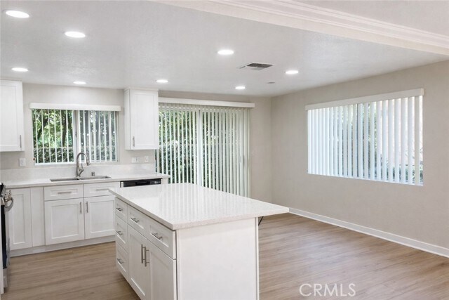 Building Photo - 9156 Burke St