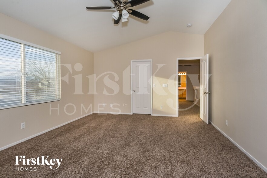 Building Photo - 10211 S Eden Falls Ln