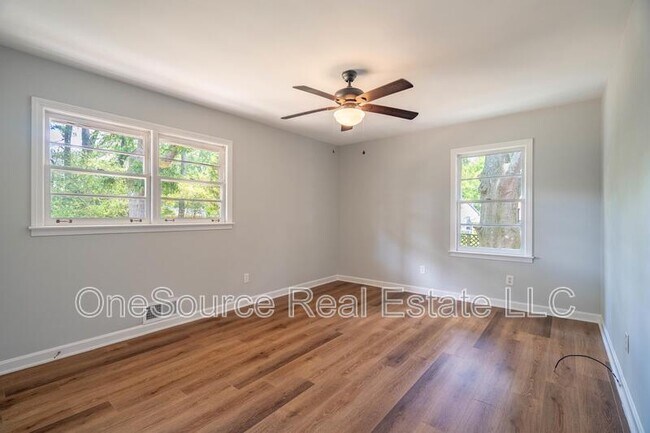 Building Photo - 1248 Cliffwood Dr