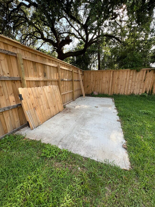 Building Photo - 1178 Murray Dr