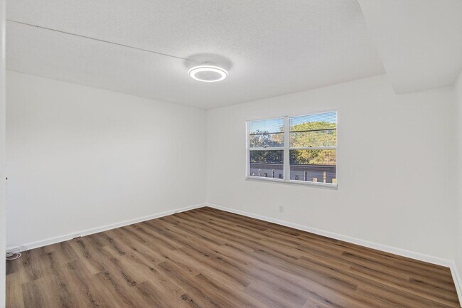 Building Photo - 3502 Bimini Ln