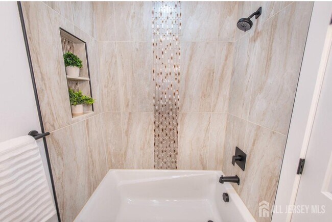 Building Photo - 227 21st St