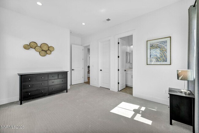 Building Photo - 5445 Side Saddle Trail