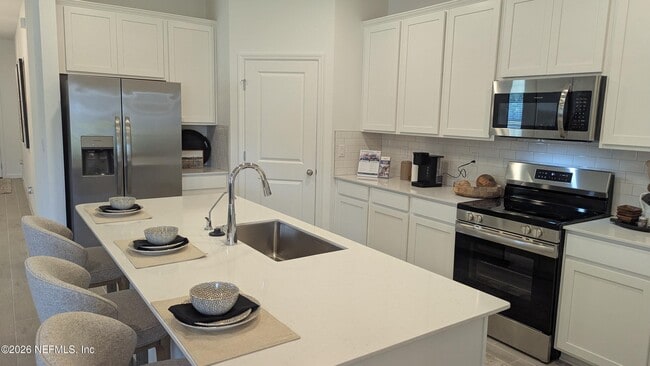 Building Photo - 15615 Thomas Crk Wy