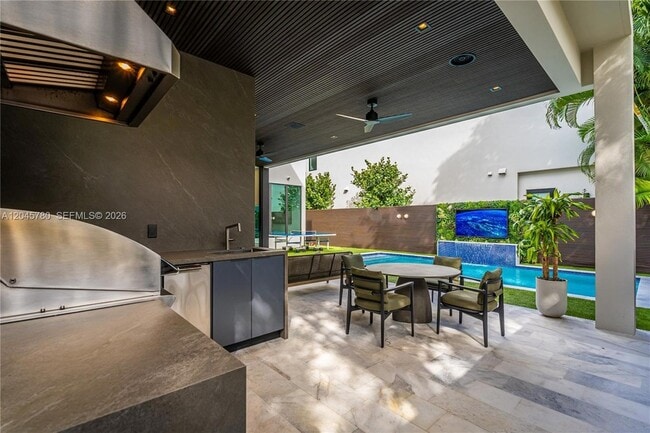 Building Photo - 10540 NW 67th Terrace