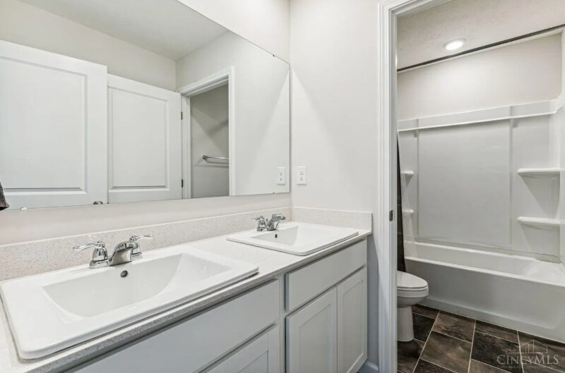 Building Photo - 5954 Lk Shr Pl