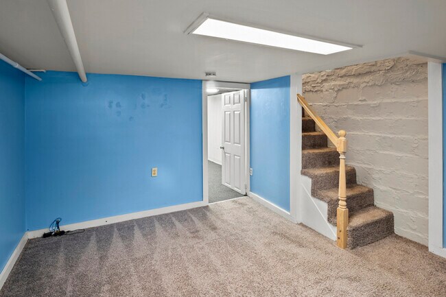 Building Photo - 1109 W 40th St