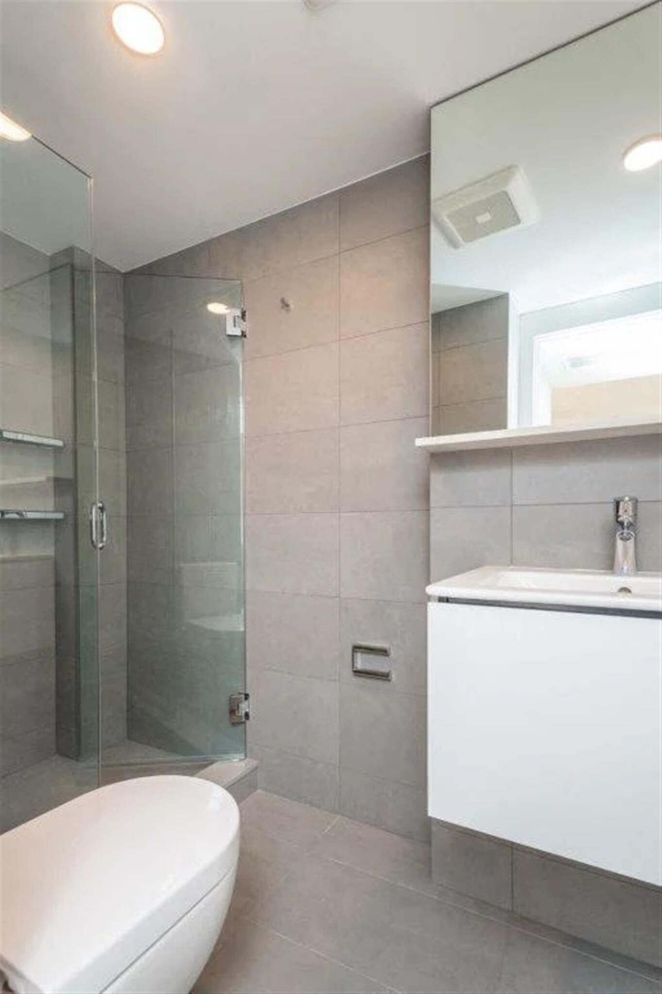 Building Photo - 335 Harvard St