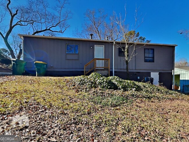 Building Photo - 900 Kennesaw Dr