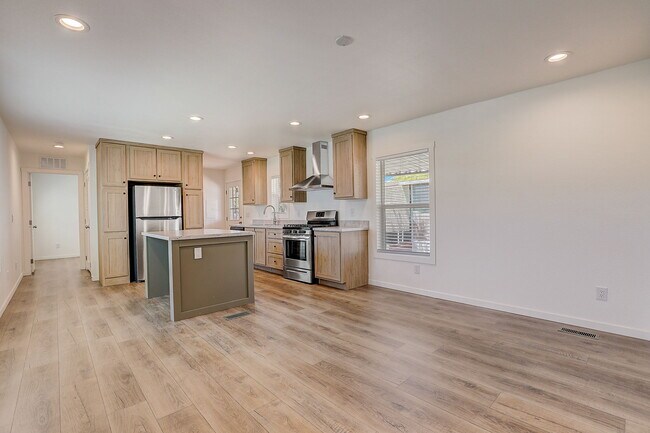 Building Photo - 2627 S Lamb Blvd