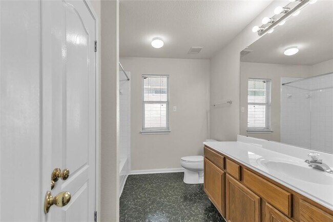 Building Photo - 3733 Eagles Nest St