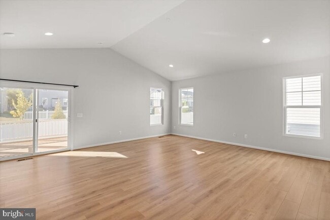 Building Photo - 104 Heyford Dr