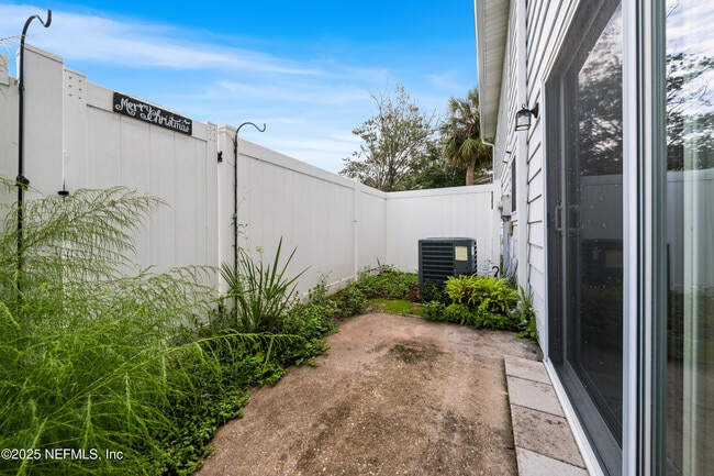 Building Photo - 303 Kettering Terrace