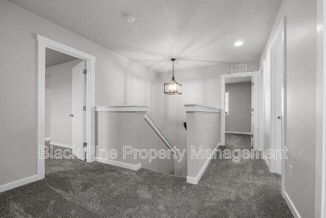 Building Photo - 11116 W Langit St