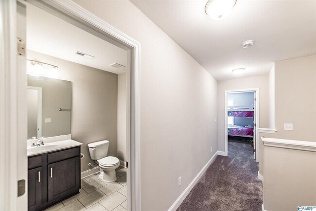 Building Photo - 108 Erskin Parcus Dr