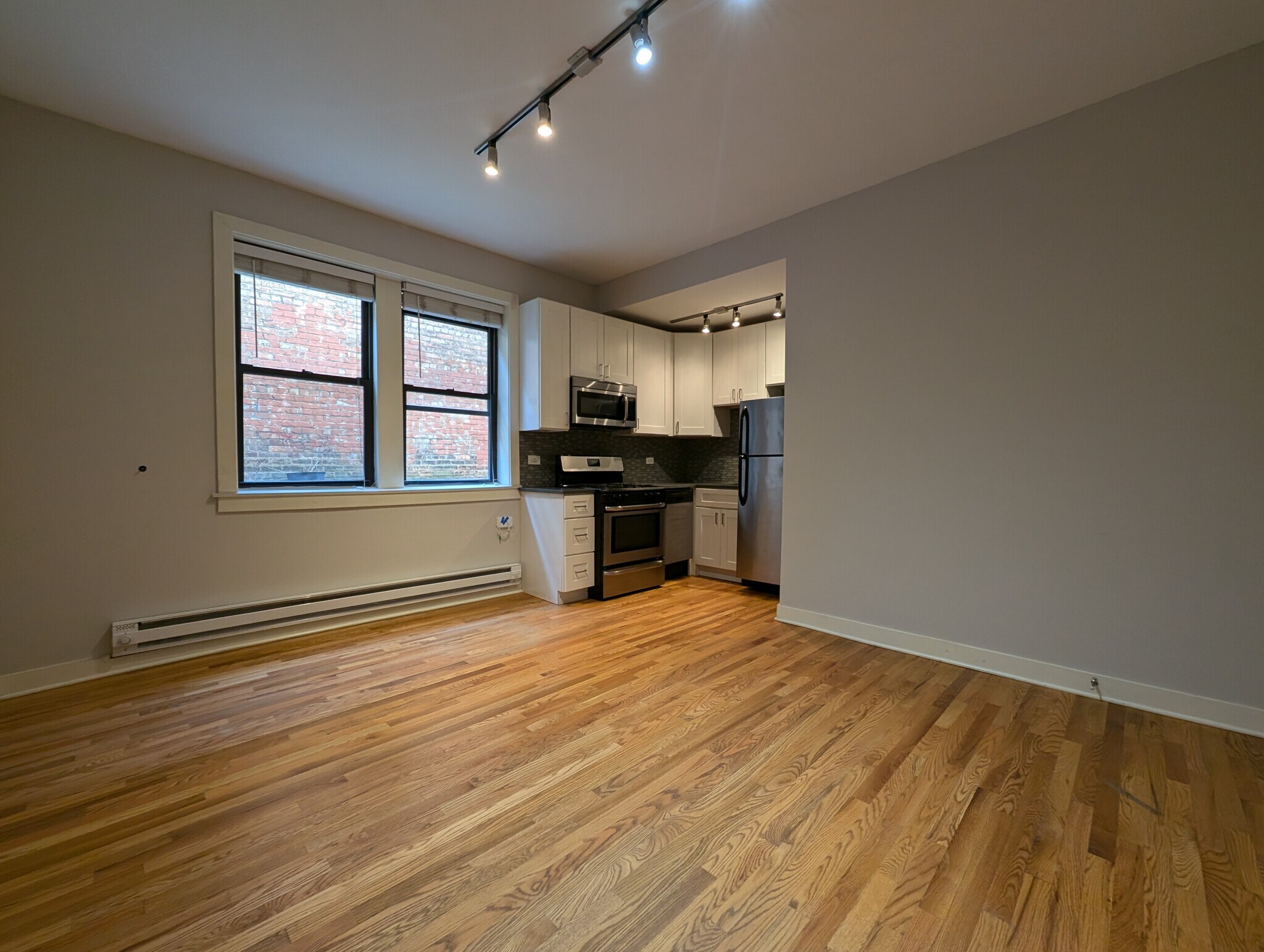 Building Photo - 2424 N Kedzie Blvd