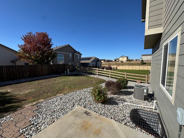 Building Photo - 6670 Big George Dr