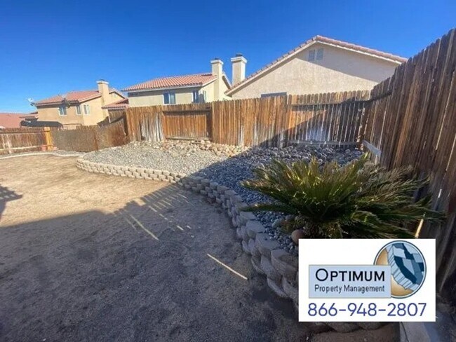 Building Photo - Spacious 4-Bedroom Home with 3-Car Garage ...