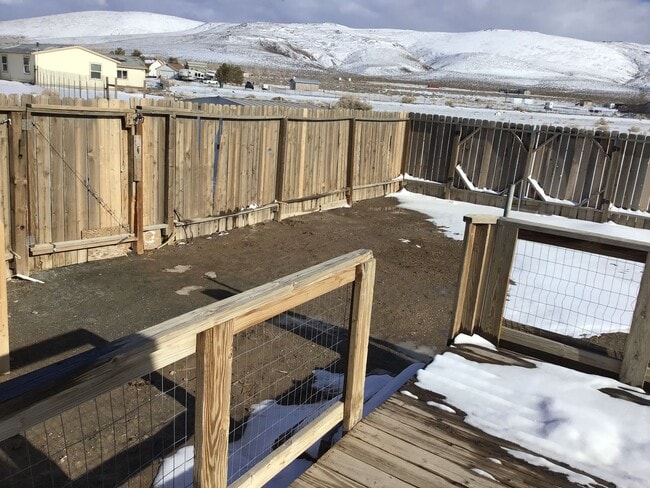 Building Photo - Horse Property - Four Bedroom Manufactu...