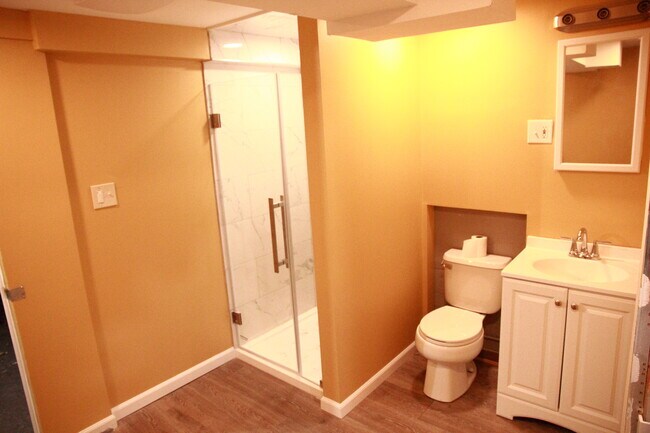 Bathroom - 754 E Washington Ave