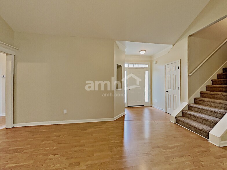 Building Photo - 960 Fountain Glen Dr