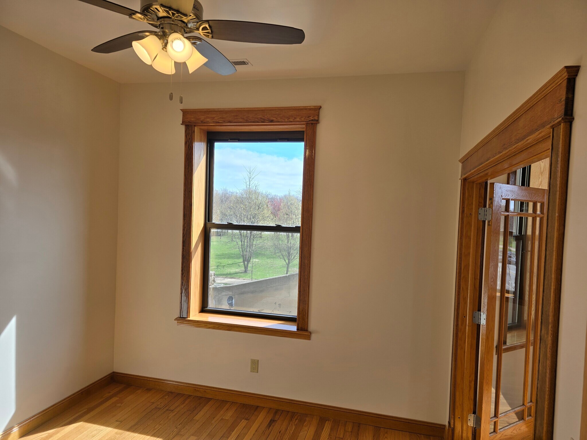 Front bedroom/office overlooking Humboldt Park - 1204 N Kedzie Ave