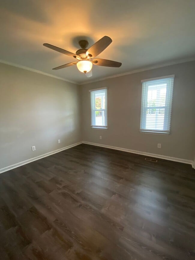 Building Photo - OCONEE COUNTY - Lovely 3 bedroom 2 bathroo...