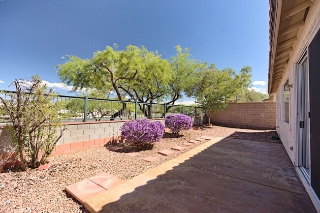 Building Photo - Beautiful One-story house in Summerlin