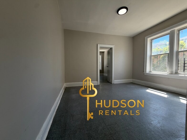 54 Linden Ave 102 - 57 Linden Ave