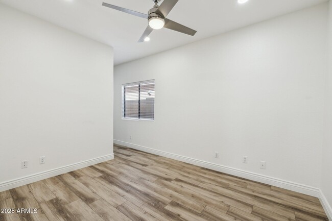 Building Photo - 3027 N 83rd Pl