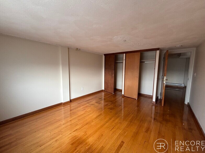 Building Photo - 1110 Commonwealth Ave