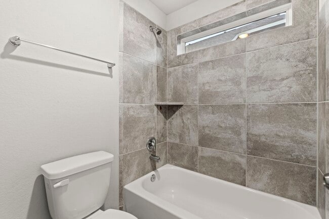 Building Photo - 3506 Lake Bella Megan Dr