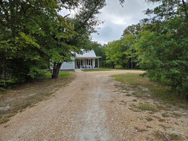 Building Photo - 5424 Raymond Stotzer Pkwy