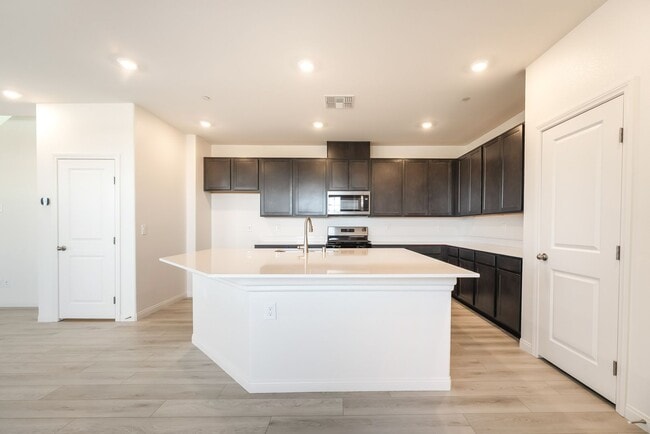 Building Photo - Brand New 2025 Home with 3 bedrooms,  3 ba...