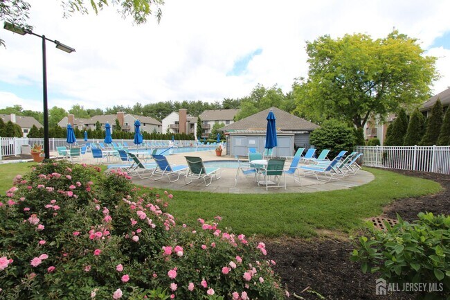 Building Photo - 4707 Ravens Crest Dr