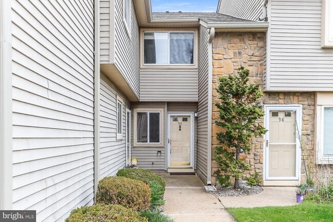 Building Photo - 94 Teal Ct