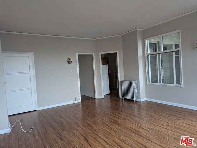 Building Photo - 634 S Gramercy Pl