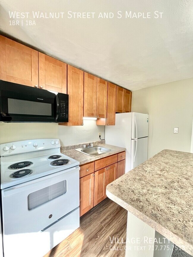 Building Photo - 86 W Walnut St