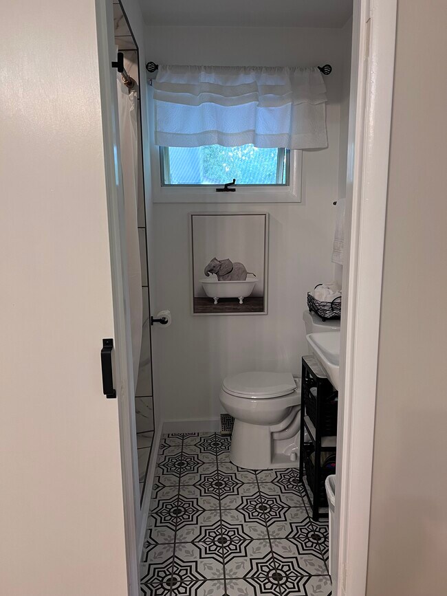 Primary bedroom bath with shower - 18 Tennyson Rd