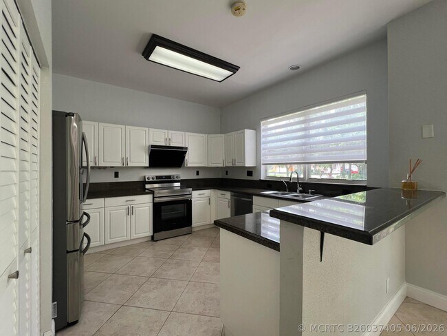 Building Photo - 16447 SW 1st Ct