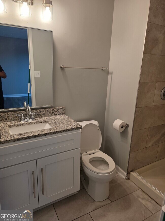 Building Photo - 5349 Tracey Dr